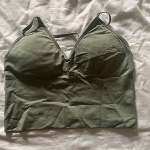 Green activewear crop top